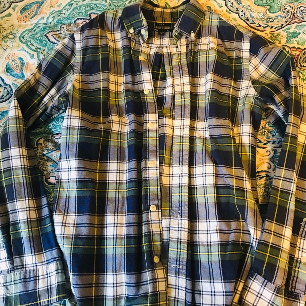Men’s button down long sleeve shirt